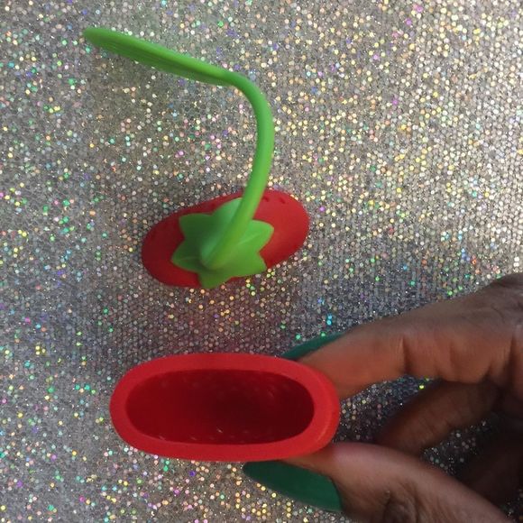 Strawberry Silicone Tea Infuser w/ free Myst… - Picture 5 of 6